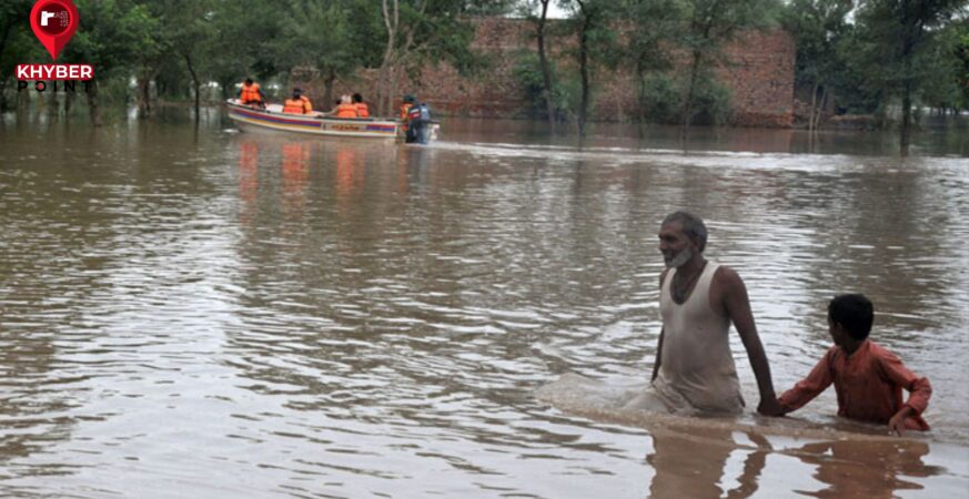 Chenab Flood Threatens Multan as Canals Breach