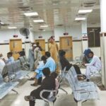 طورخم بارڈر بند: افغان مہاجرین خیبر کے مختلف مقامات پر پھنس کر رہ گئے